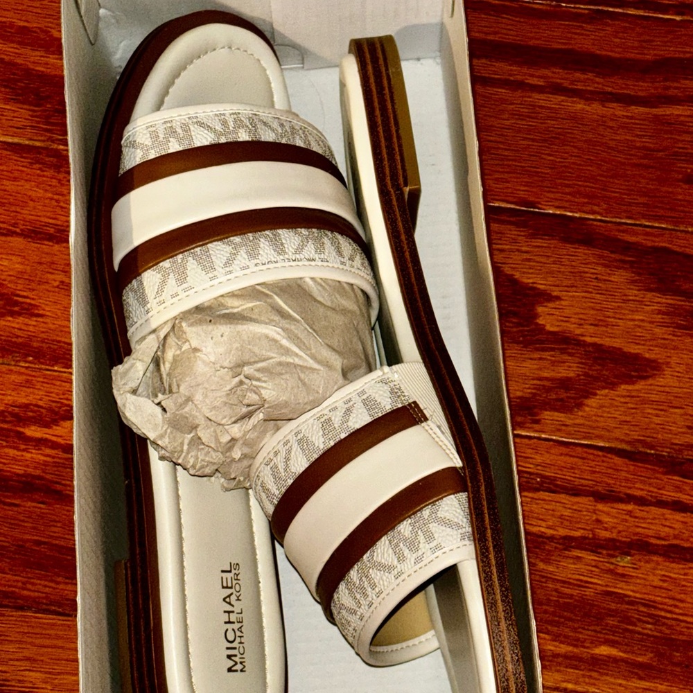 NIB 🔥 Michael Kors CASSANDRA STRIPE Logo Sandal 7.5 🔥 - Picture 8 of 11